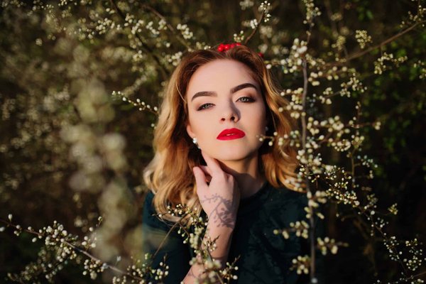 How Can You Style a Longline Blazer With Paper Bag Waist Trousers for Office Elegance?